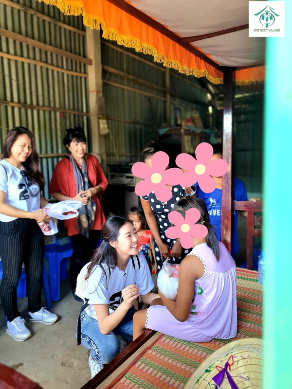 Hoa hau Khanh Van Giai cuu tre em gai vi thanh nien 70 Hoa hậu Khánh Vân cùng ngôi nhà One Body Village giải cứu các em gái bị khai thác tình dục