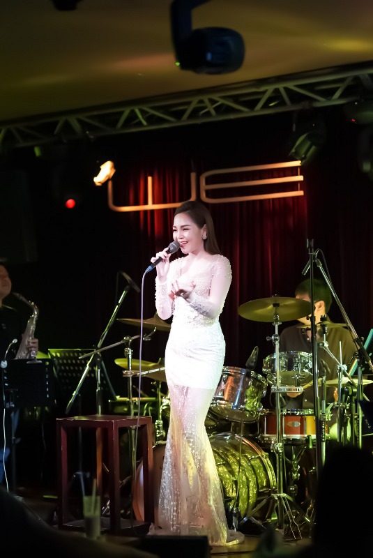  Lâm Nguyệt Ánh ghi dấu ấn trong lòng khán giả Sài Thành trong đêm Minishow Nhạc Tình Muôn Thuở 19