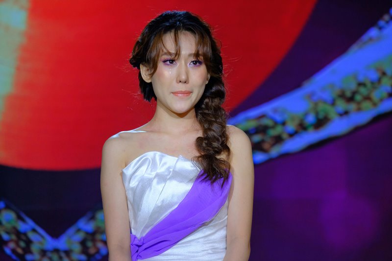 hoa hau hoang kim lifestyle 4  Hoa hậu Hoàng Kim khóc nức nở khi nhớ về người bạn trai đã mất vì bệnh hiểm nghèo