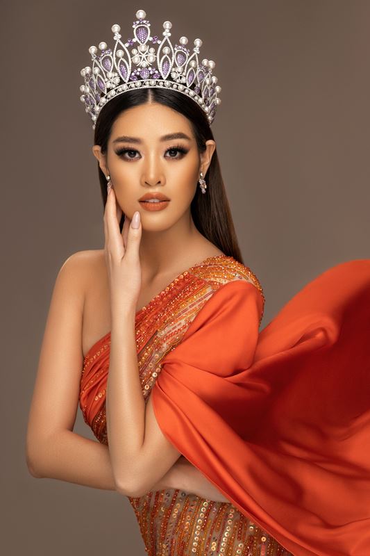 Hoa hau Khanh Van than thai trong bo anh moi 7 Hoa hậu Khánh Vân thần thái cuốn hút trong bộ ảnh mới