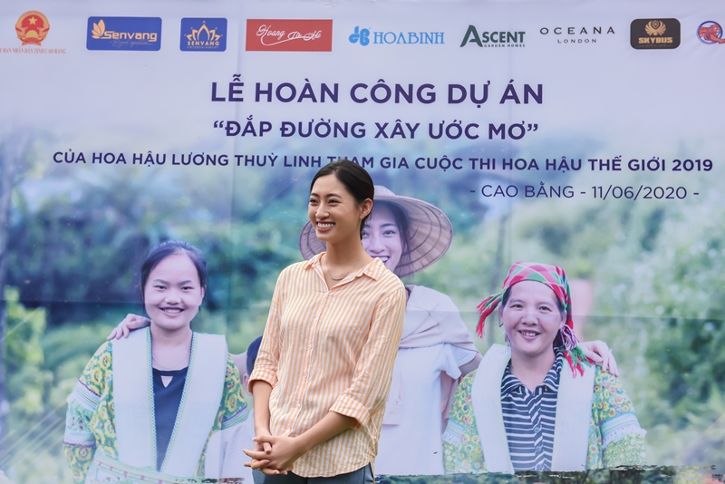 LUONG THUY LINH 5 Hoa hậu Lương Thùy Linh khánh thành con đường hơn 2 tỷ tại Lũng Lìu