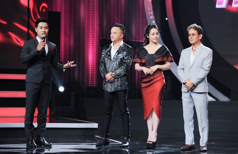 3 giám khảo và MC nguyên khang Nhật Kim Anh lo Nguyên Khang mất vị trí MC vào tay giọng ca nữ