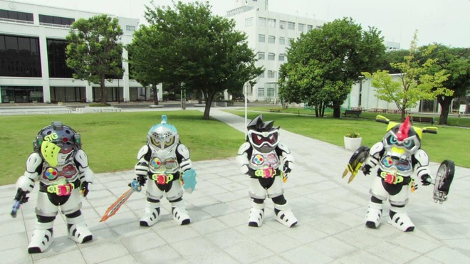 5 1 Sau Zi O, POPS mua thêm bản quyền cho 2 bộ Kamen Rider