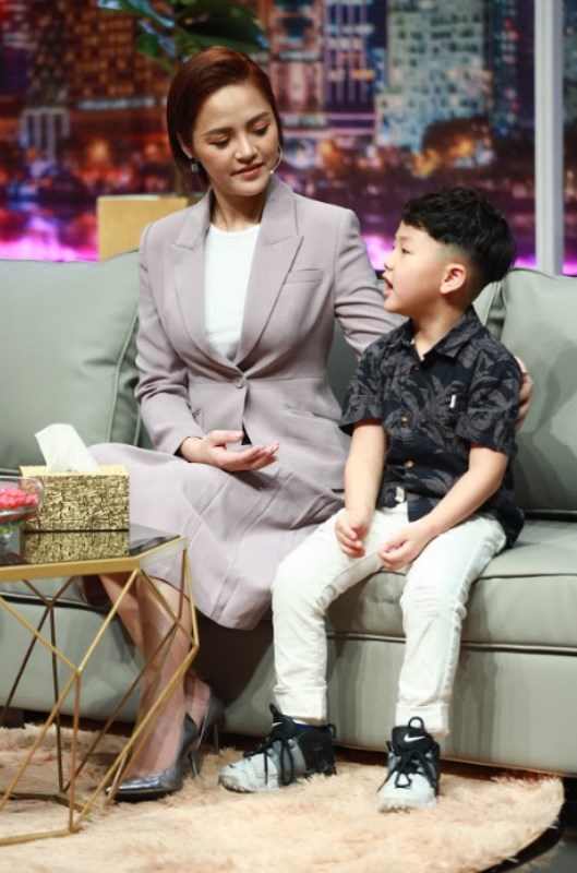 Be cười nói Thu Quỳnh vỡ òa hạnh phúc khi con trai 5 tuổi nói sẽ bảo vệ mẹ