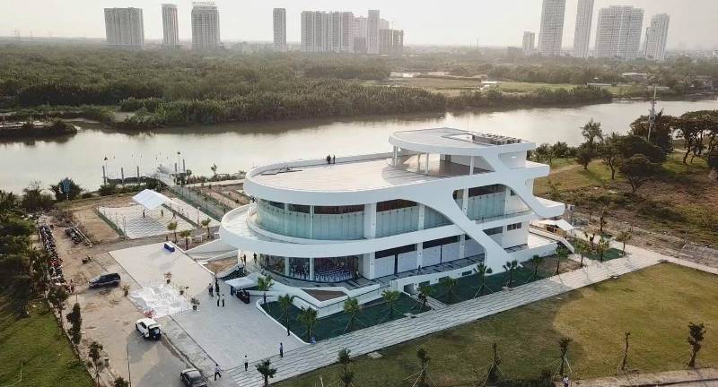 TANG PHUC LIVECONCERT2 Tăng Phúc làm live concert trên sân thượng, tham vọng tạo không gian nhạc giữa hoàng hôn Sài Gòn