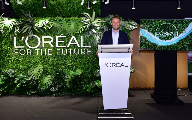 Tổng Giám đốc LOreal Vietnam phát biểu tại buổi họp báo L’Oréal công bố kế hoạch phát triển bền vững đến năm 2030