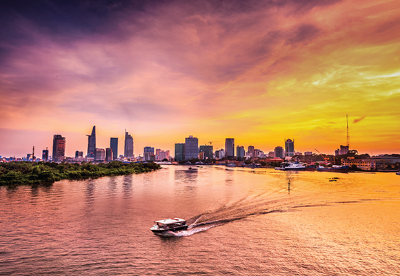 saigon sunset 580x400 Du lịch hè đáng nhớ cùng Park Hyatt Saigon
