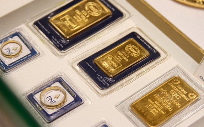 vàng 1 Giá vàng tăng gần 2 triệu đồng/lượng sau một đêm, vượt mốc 53 triệu đồng/lượng