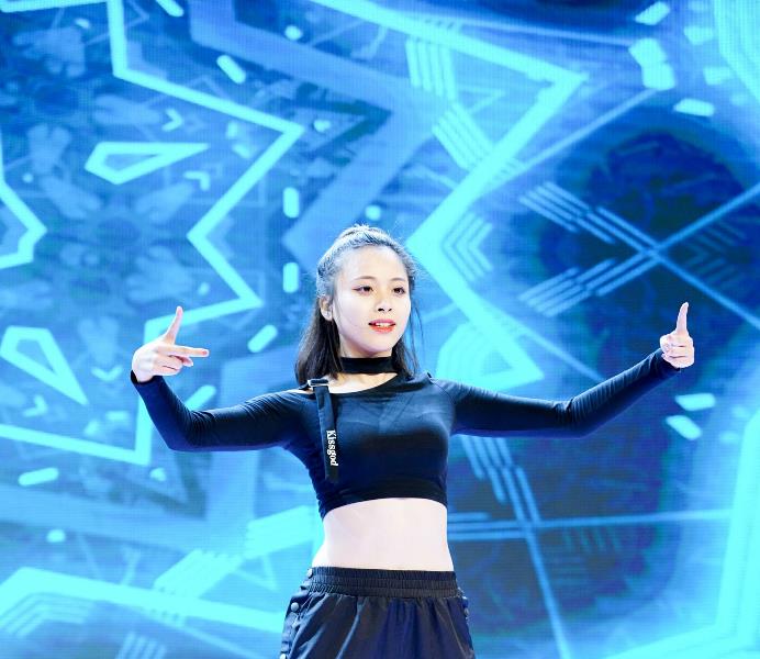 8. Linh Mai Kaycee (SGO48) giành vị trí center trong cuộc đua Senbatsu Battle