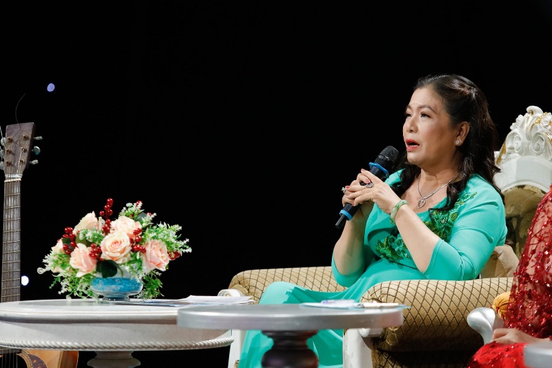 Ba Mong Van Vo nhac si Hoang Phuong 6  Vợ nhạc sĩ Hoa sứ nhà nàng tủi thân khi chồng qua đời trong tận cùng nghèo khổ