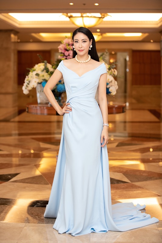 HOA HẬU HÀ KIỀU ANH 2 Dàn hậu đình đám “đổ bộ” họp báo Hoa hậu Việt Nam 2020