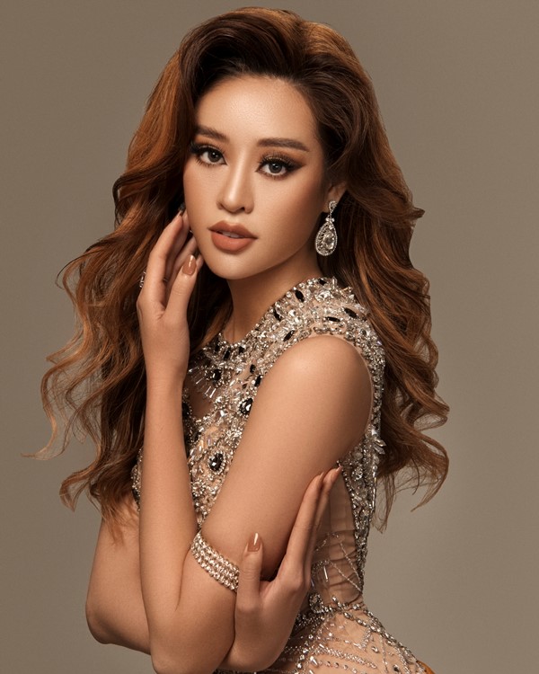 Hoa hau Khanh Van5 Hoa hậu Khánh Vân biến hóa đa phong cách với những giấc mơ diệu kỳ