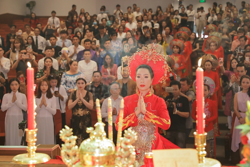 NSƯT Trịnh Kim Chi tổ chức Đại lễ cúng Tổ long trọng 1 NSƯT Trịnh Kim Chi tổ chức Đại lễ cúng Tổ long trọng
