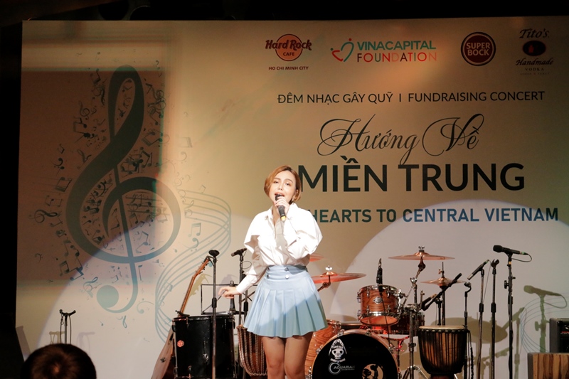 Ca sĩ Carol Thảo My VinaCapital Foundation gây quỹ hơn 530 triệu VND qua chiến dịch Hướng về miền Trung