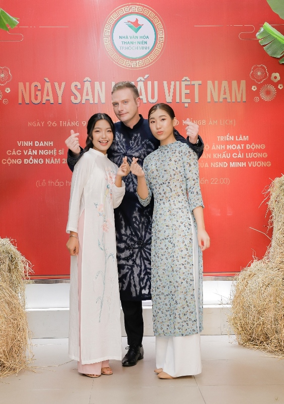 Ju Uyen Nhi Bao Nghi nhan giai thuong vi cong dong 6 Ju Uyên Nhi và Bảo Nghi được vinh danh Nghệ sĩ vì cộng đồng 2020