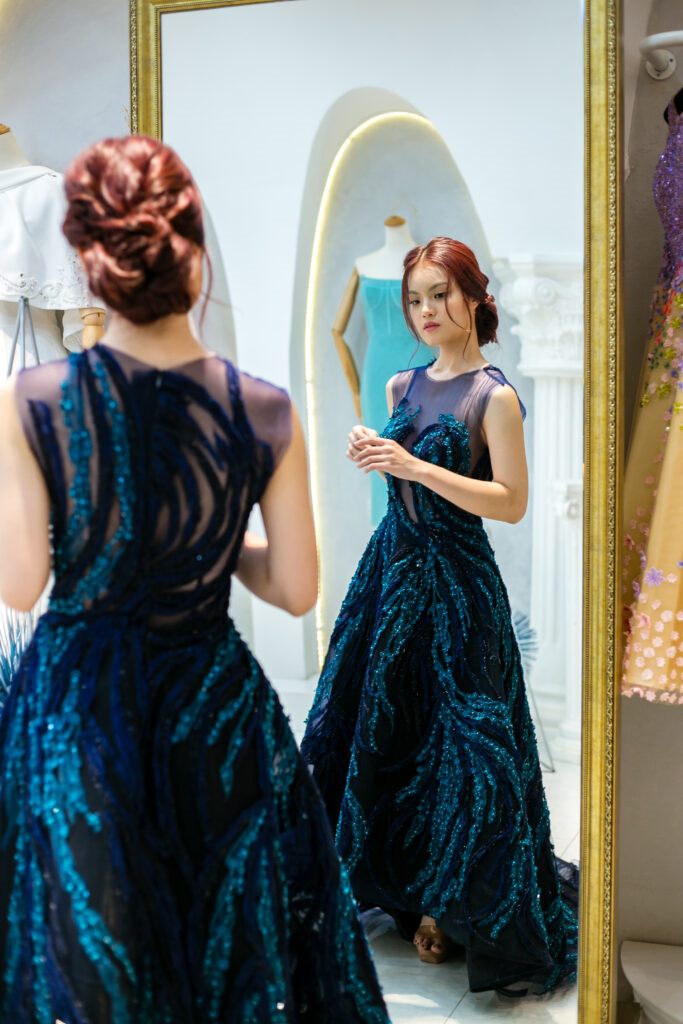 Sunny Đan Ngọc 3 Nữ ca sĩ sẽ catwalk cùng các siêu mẫu, hoa hậu tại Vietnam Runway Fashion Week 2020 là ai?
