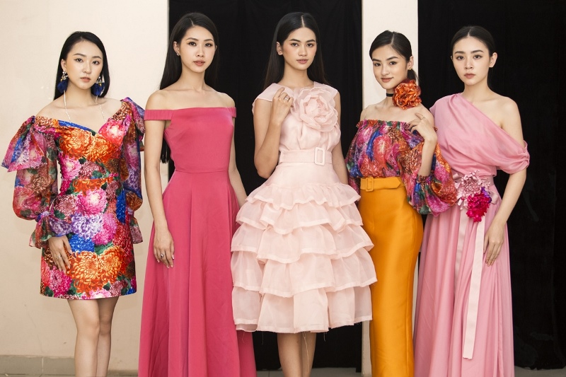 Hoa hậu Việt Nam thời trang NEVA 2 Top 35 thí sinh Hoa hậu Việt Nam hào hứng thử trang phục cho đêm thi thời trang