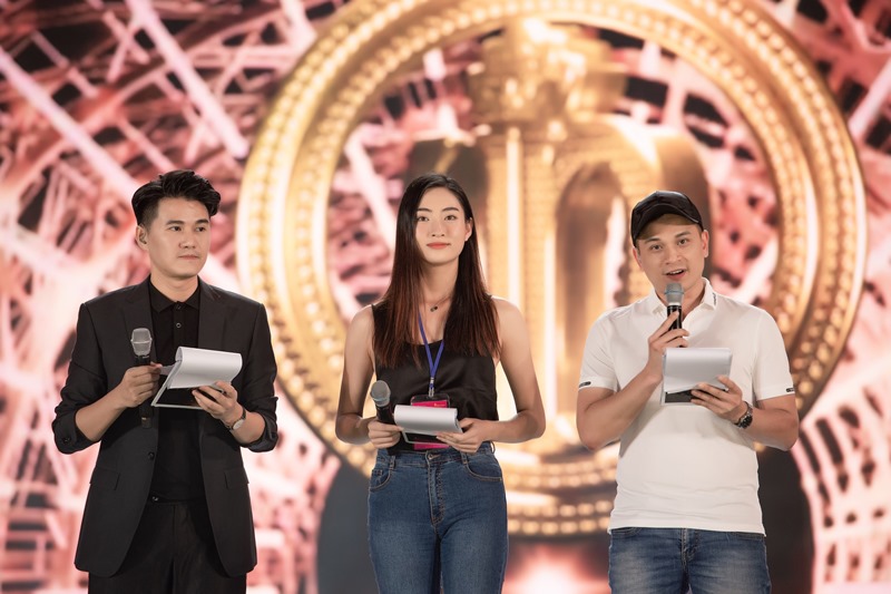 MC Dàn sao tất bật chuẩn bị cho Đêm chung kết Hoa hậu Việt Nam 2020