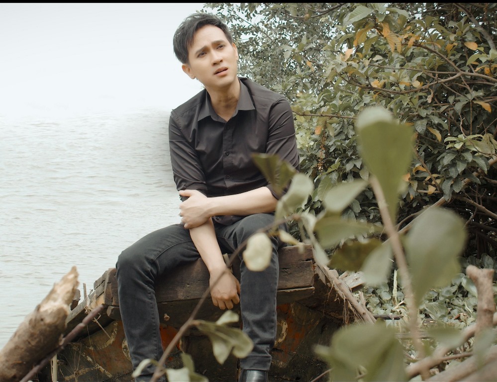 Nguyen Vu 3 Nguyên Vũ lấy nước mắt khán giả qua ca khúc viết về lũ lụt miền Trung