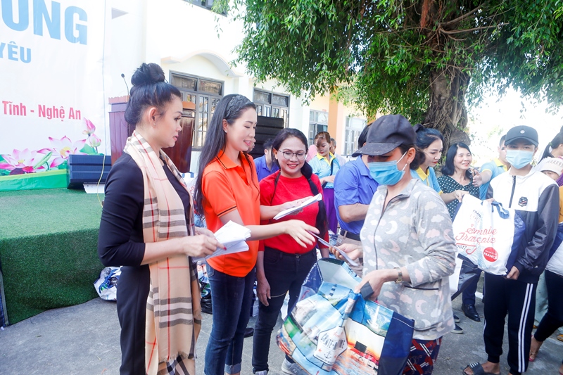 TKC 46 Giữ đúng lời hứa, NSƯT Trịnh Kim Chi chia sẻ nỗi mất mát của bà con miền Trung