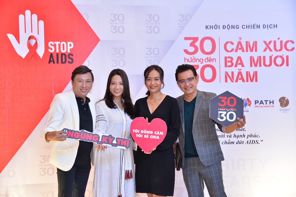 cam xuc 30 nam 1 Đông đảo nghệ sĩ Việt hưởng ứng chiến dịch chấm dứt AIDS tại Việt Nam vào năm 2030