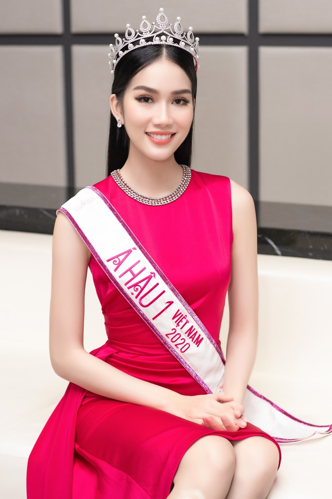 Á HẬU PHƯƠNG ANH 1 Giám đốc truyền thông Miss International khen ngợi vẻ đẹp của Á hậu Phương Anh