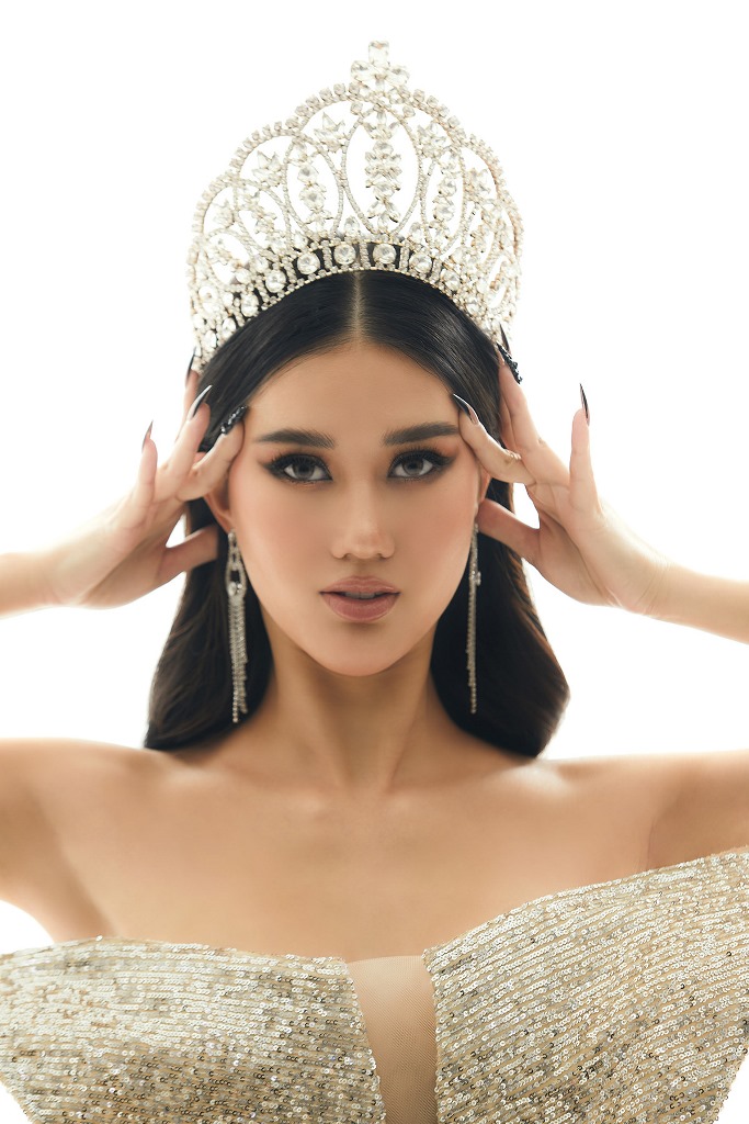 1. Bộ 1  Trang phục của NTK Nguyễn Minh Tuấn4 Ngắm nhan sắc nóng bỏng của Bích Trâm   Đại diện Việt Nam tham dự Miss Global 2020