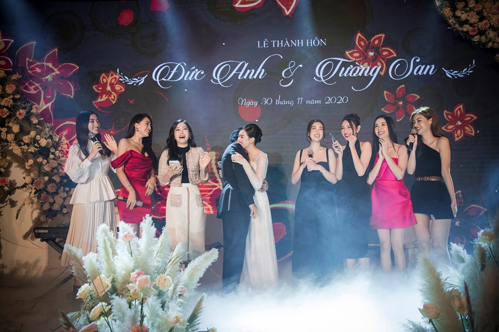 DAM CUOI TUONG SAN 3 Á hậu Tường San hạnh phúc lên xe hoa tuổi 20, dàn hoa hậu đình đám đến mừng