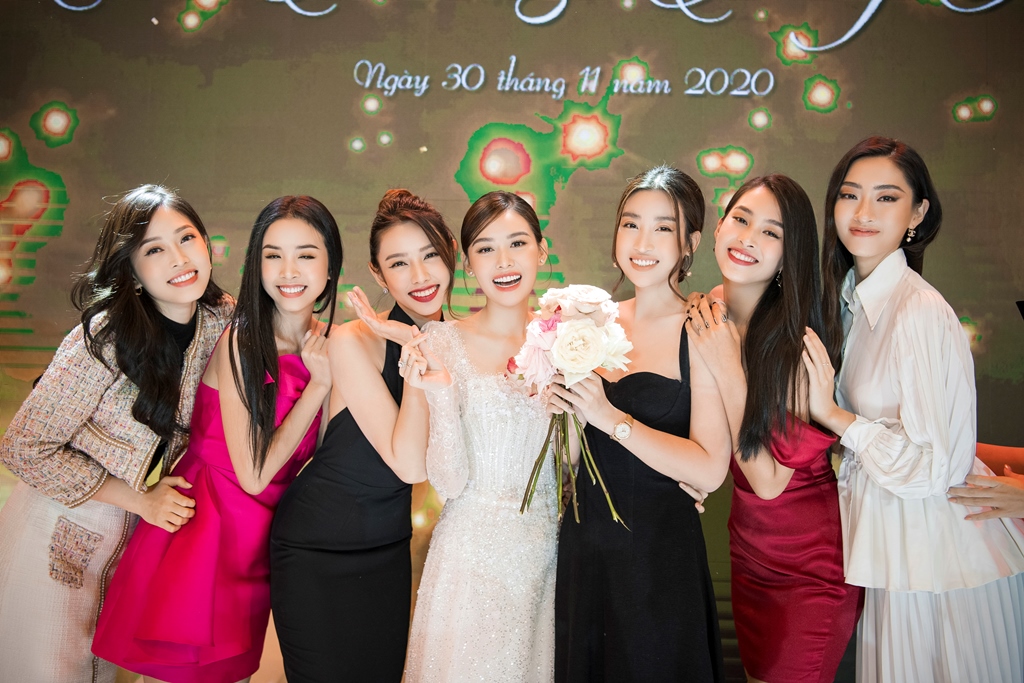 DAM CUOI TUONG SAN 5 Á hậu Tường San hạnh phúc lên xe hoa tuổi 20, dàn hoa hậu đình đám đến mừng