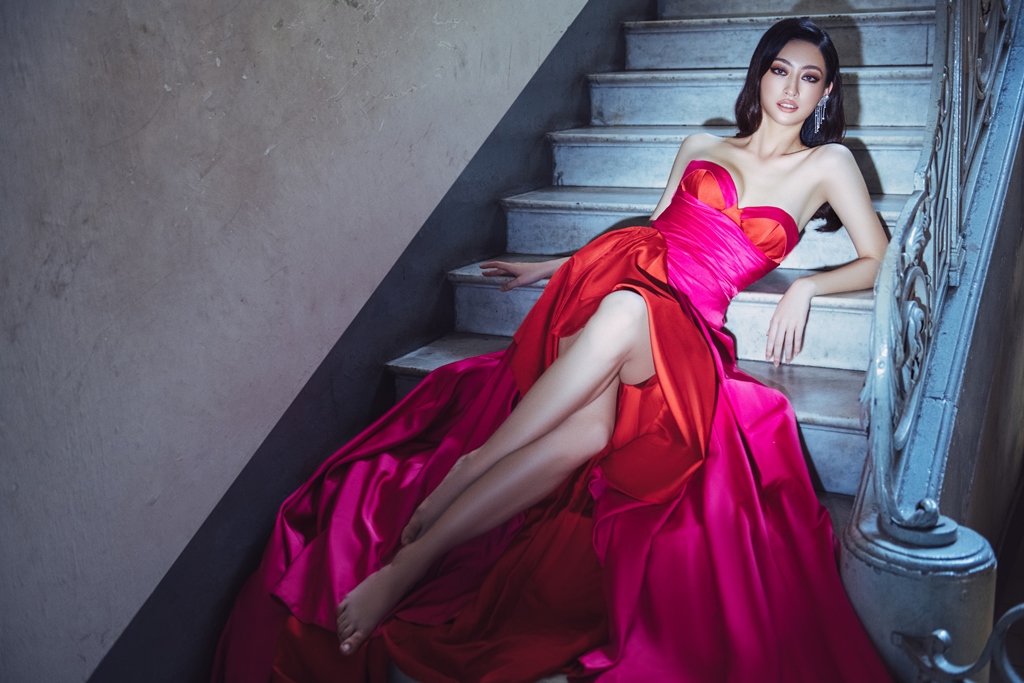 HOA HẬU LƯƠNG THÙY LINH 3 Hoa hậu Lương Thùy Linh khoe vòng 1 cùng đôi chân cực phẩm trong bộ ảnh mới