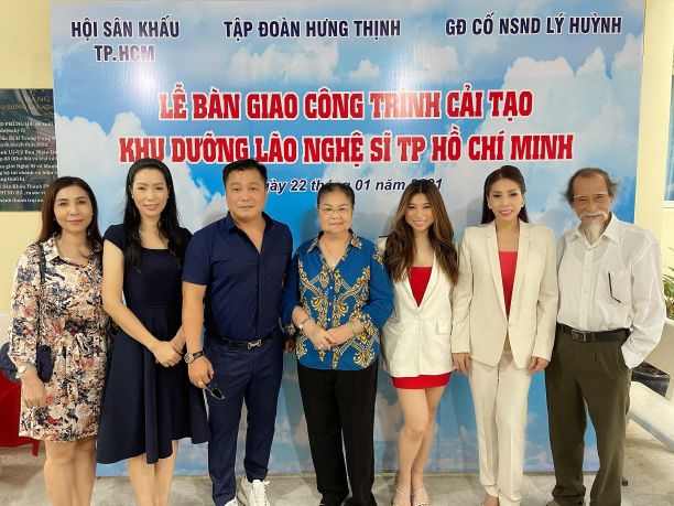 NSƯT Trịnh Kim Chi 2 1 NSƯT Trịnh Kim Chi cùng gia đình Lý Hùng bàn giao công trình khu dưỡng lão nghệ sĩ 