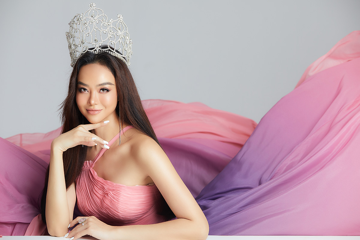 NTK Võ Thành Can3 “Bỏng mắt” với bộ ảnh sexy đầy màu sắc, đa phong cách của Hoa hậu Kiều Ngân