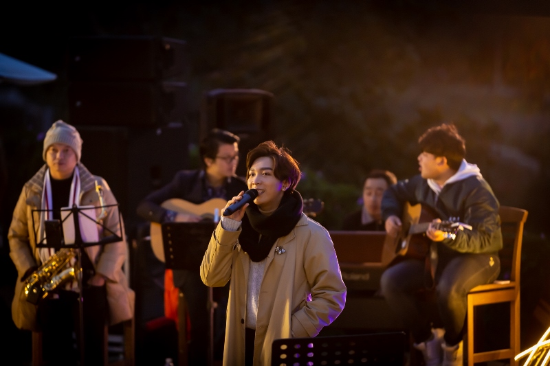 Tang Phuc 2021 3 Tăng Phúc hát live gần 20 ca khúc giữa trời lạnh 12 độ của Đà Lạt