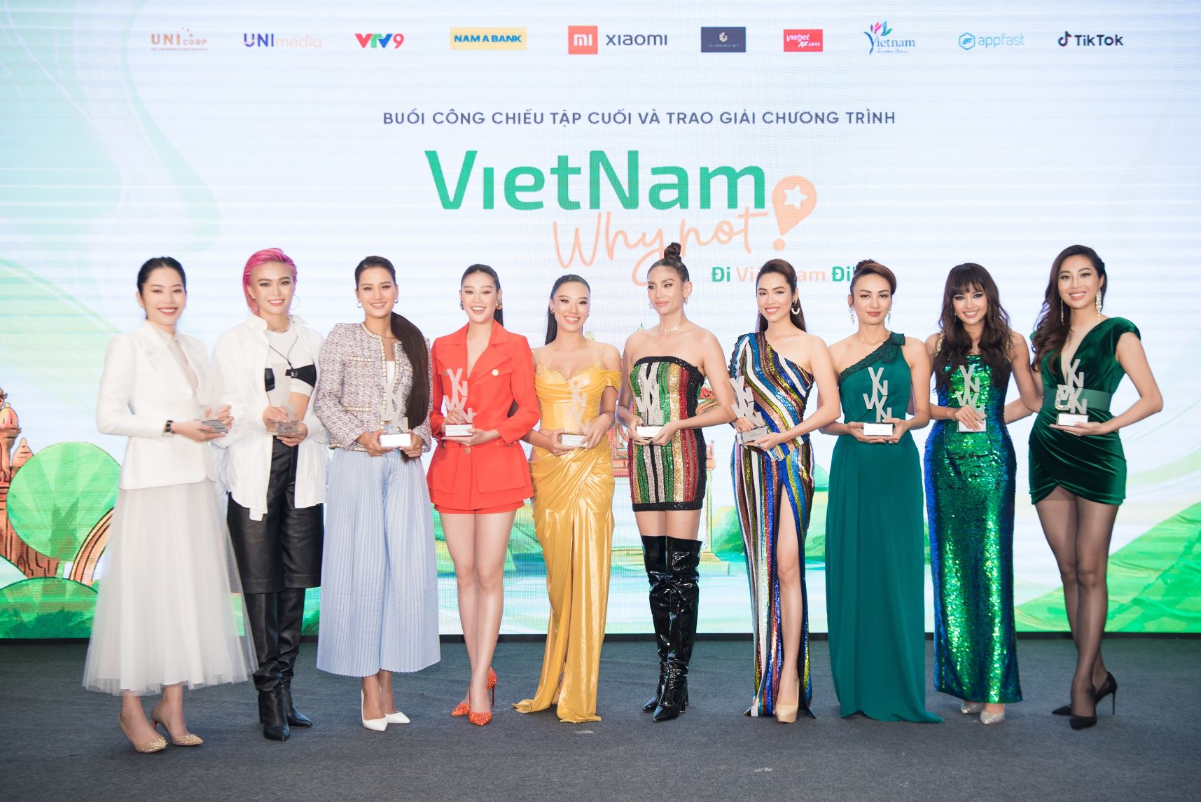 Vietnam Why Not Chung kết Vietnam Why Not: Khăn Rằn chiến thắng suýt sao với Nón Lá