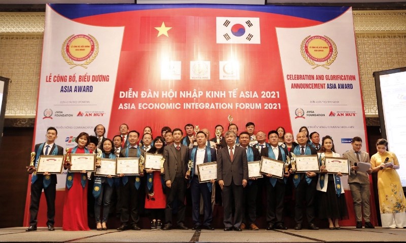 nha khoa kim 2 Nha khoa Kim đạt Top 100 thương hiệu tin dùng Asia