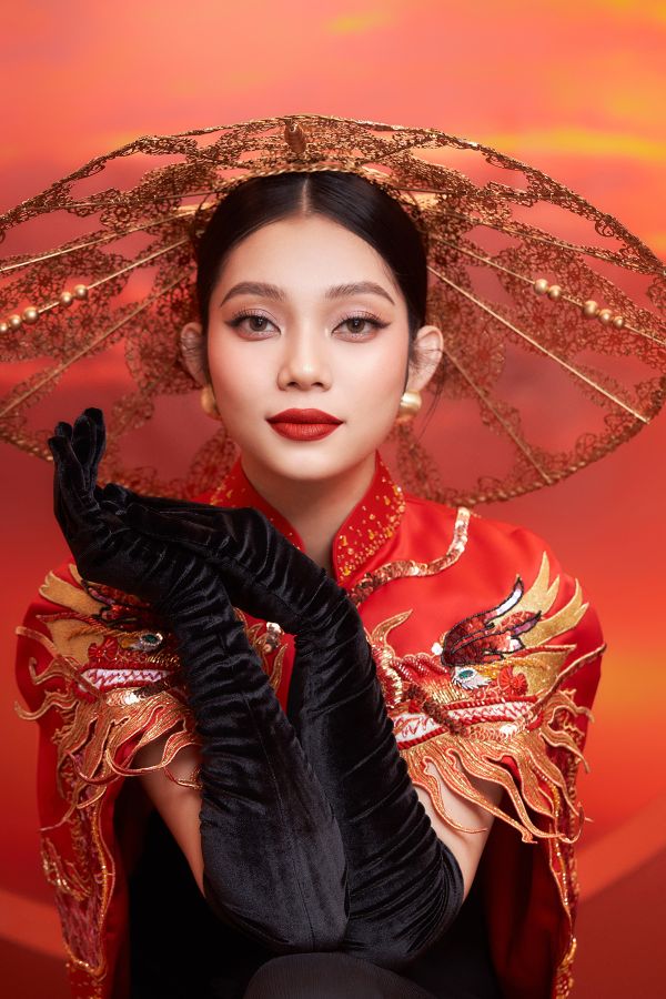 Lam Thu Hong Tet14 Top 5 Người đẹp Biển Lâm Thu Hồng khoe dáng ngọt ngào trong bộ ảnh mừng Tết