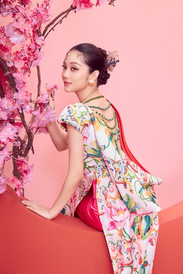 Lam Thu Hong Tet19 Top 5 Người đẹp Biển Lâm Thu Hồng khoe dáng ngọt ngào trong bộ ảnh mừng Tết