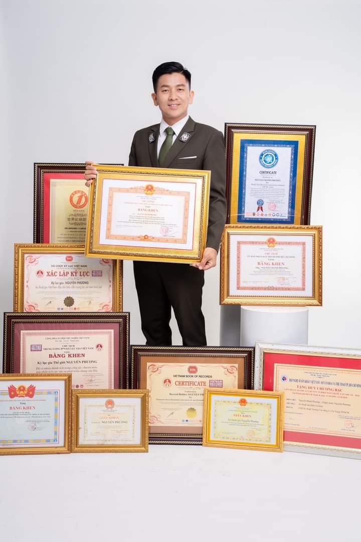 nguyen phuong ok Ảo thuật gia   Kỷ lục gia thế giới Nguyễn Phương vinh dự nhận bằng khen của Thủ tướng
