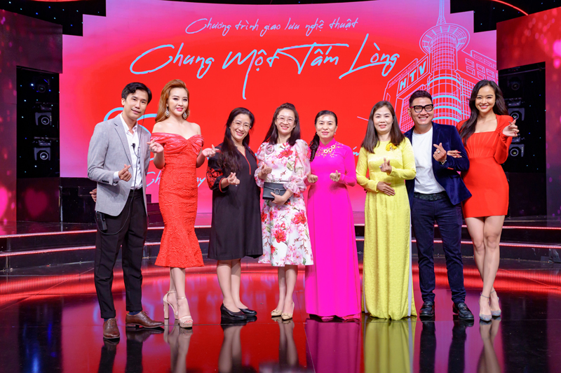 HTV31 Đạo diễn Lê Việt tiết lộ phải đắn đo lựa chọn bài hát vì nghệ sĩ tham dự Chung một tấm lòng đông quá