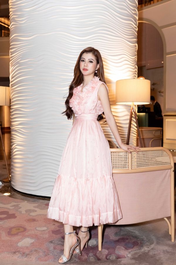 Ms Lily 2 Neva   làn gió mới của ngành thời trang cao cấp Việt Nam       
