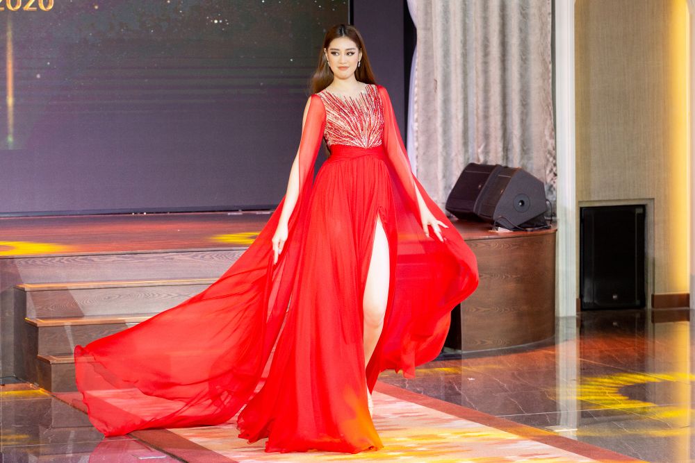 Tap 1 Road To Miss Universe 202030 Võ Hoàng Yến, Vũ Thu Phương động viên Khánh Vân vượt áp lực dư luận