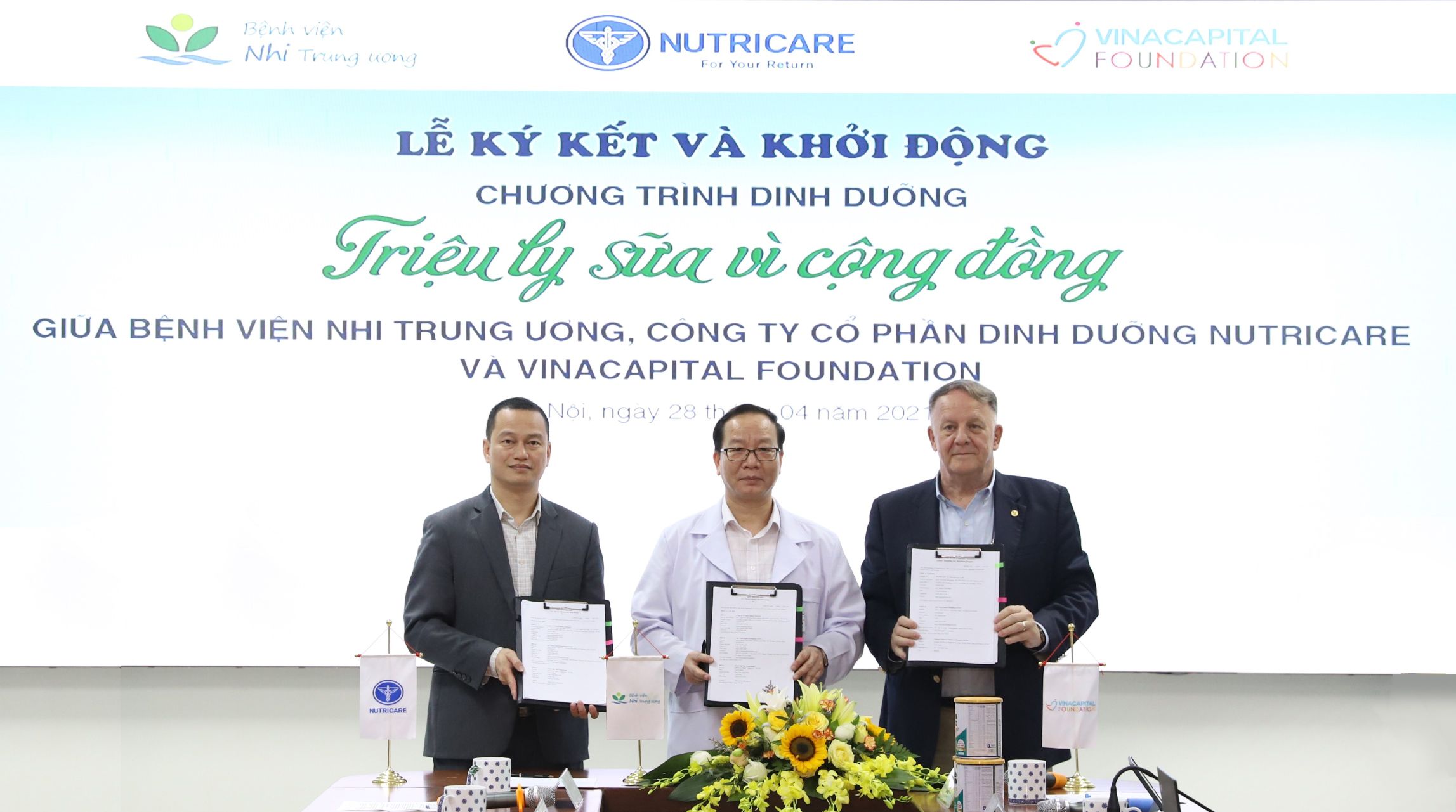 Ký kết Thỏa thuận hợp tác giữa Bệnh viện Nhi Trung ương CTCP Dinh dưỡng Nutricare và VinaCapital Foundation VinaCapital Foundation phát động chương trình dinh dưỡng cho bệnh nhi ung thư