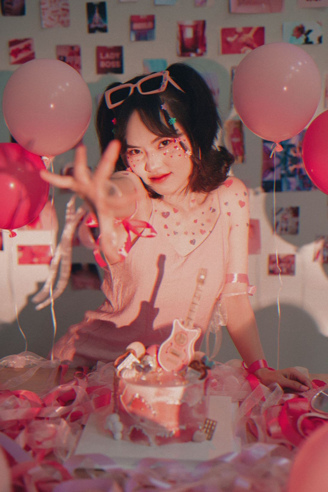 Ngô Lan Hương 2 Học trò Tóc Tiên tung bộ hình mới mừng sinh nhật lần thứ 23 và hé lộ dự án âm nhạc khủng