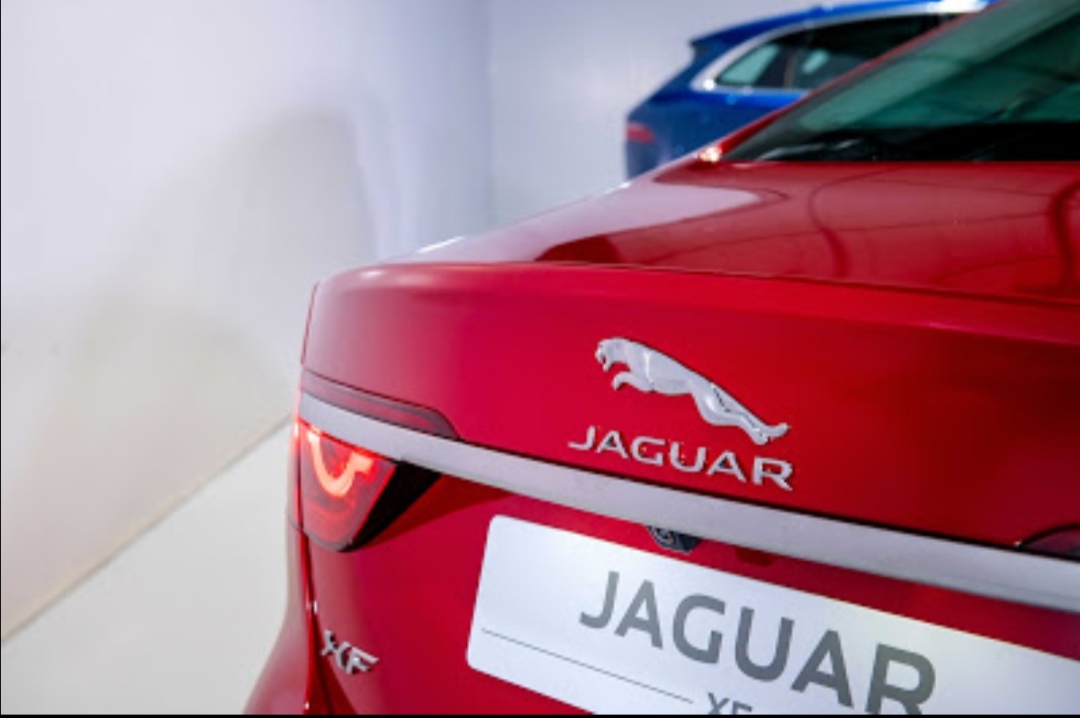 Screenshot 20210515 105000 Jaguar XF và Jaguar F Pace mới đã có mặt tại Việt Nam