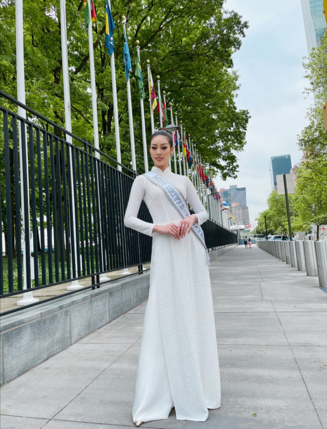 Screenshot 20210602 163952 Hoa hậu Khánh Vân diện áo dài trắng, khoe dáng giữa nước Mỹ