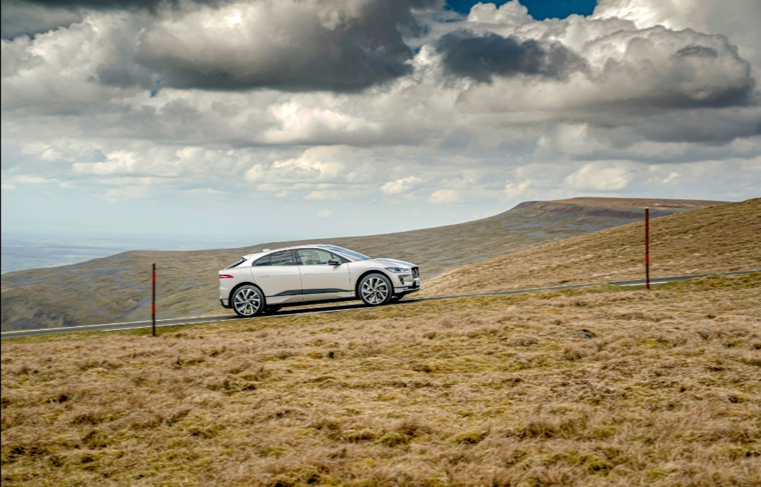 Screenshot 20210603 151253 Jaguar I PACE hoàn thành thử thách Everesting với một lần sạc duy nhất