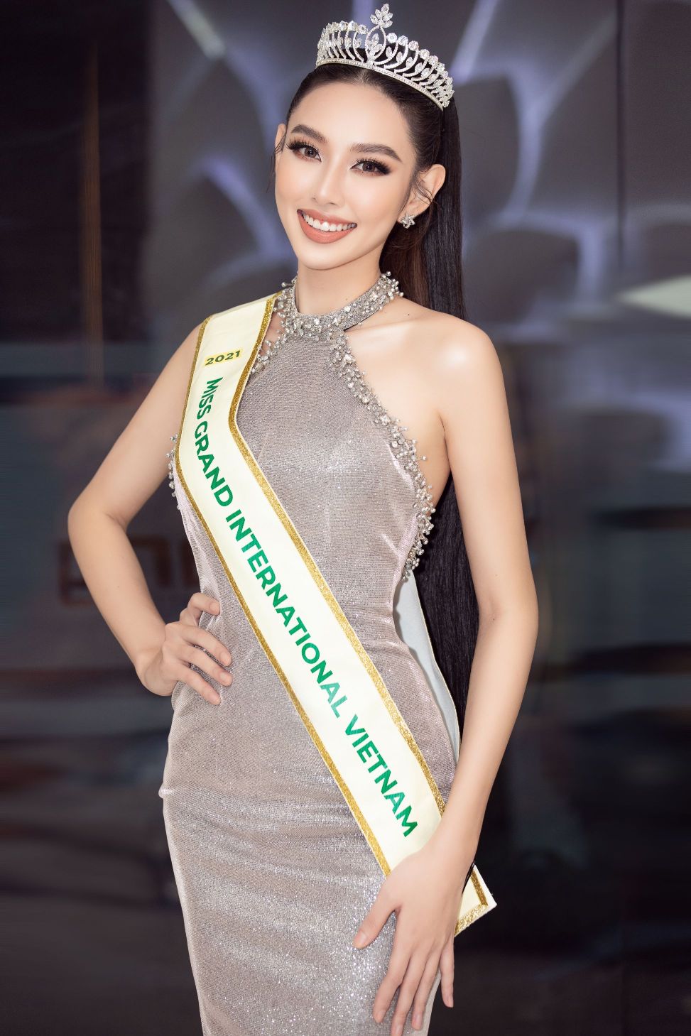 MISS GRAND VIETNAM 2021 THUY TIEN 2 Thùy Tiên hé lộ bản vẽ trang phục bán kết Miss Grand International 2021