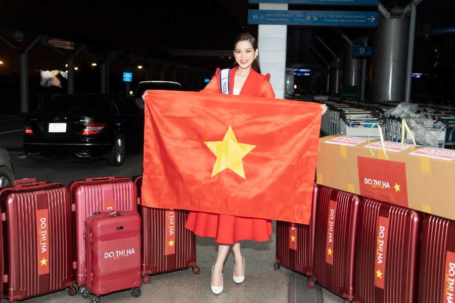 HOA HAU DO HA 14 Đỗ Hà mang gần 200kg hành lý, bay gần 30 tiếng đến với Miss World 2021