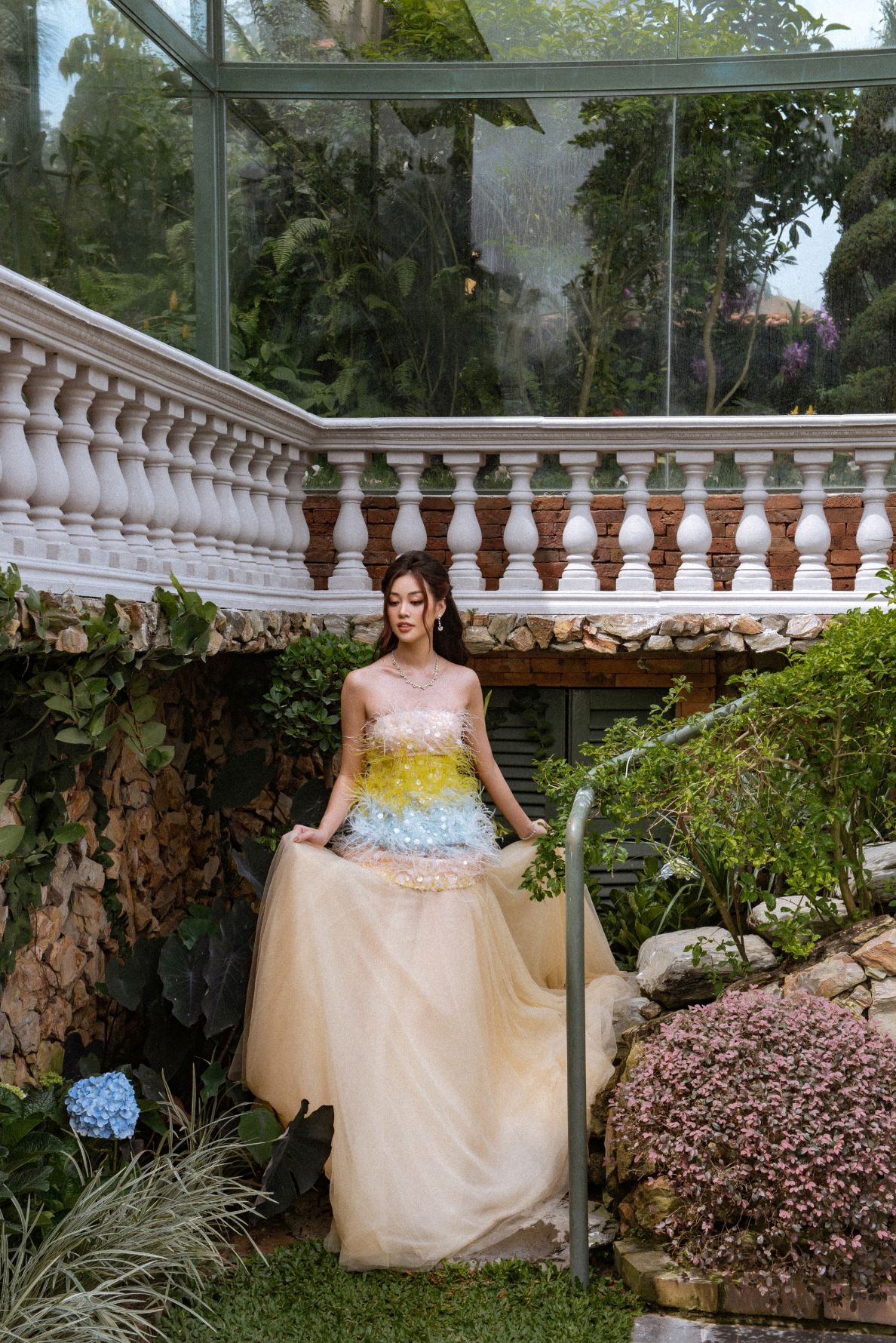 Hoa hậu Khánh Vân 5 Hoa hậu Khánh Vân ngọt ngào trong bộ ảnh mang âm hưởng cổ tích