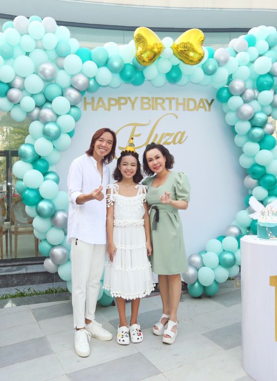 Viet huong 1 Con gái nghệ sĩ Việt Hương lần đầu mừng sinh nhật tại Việt Nam